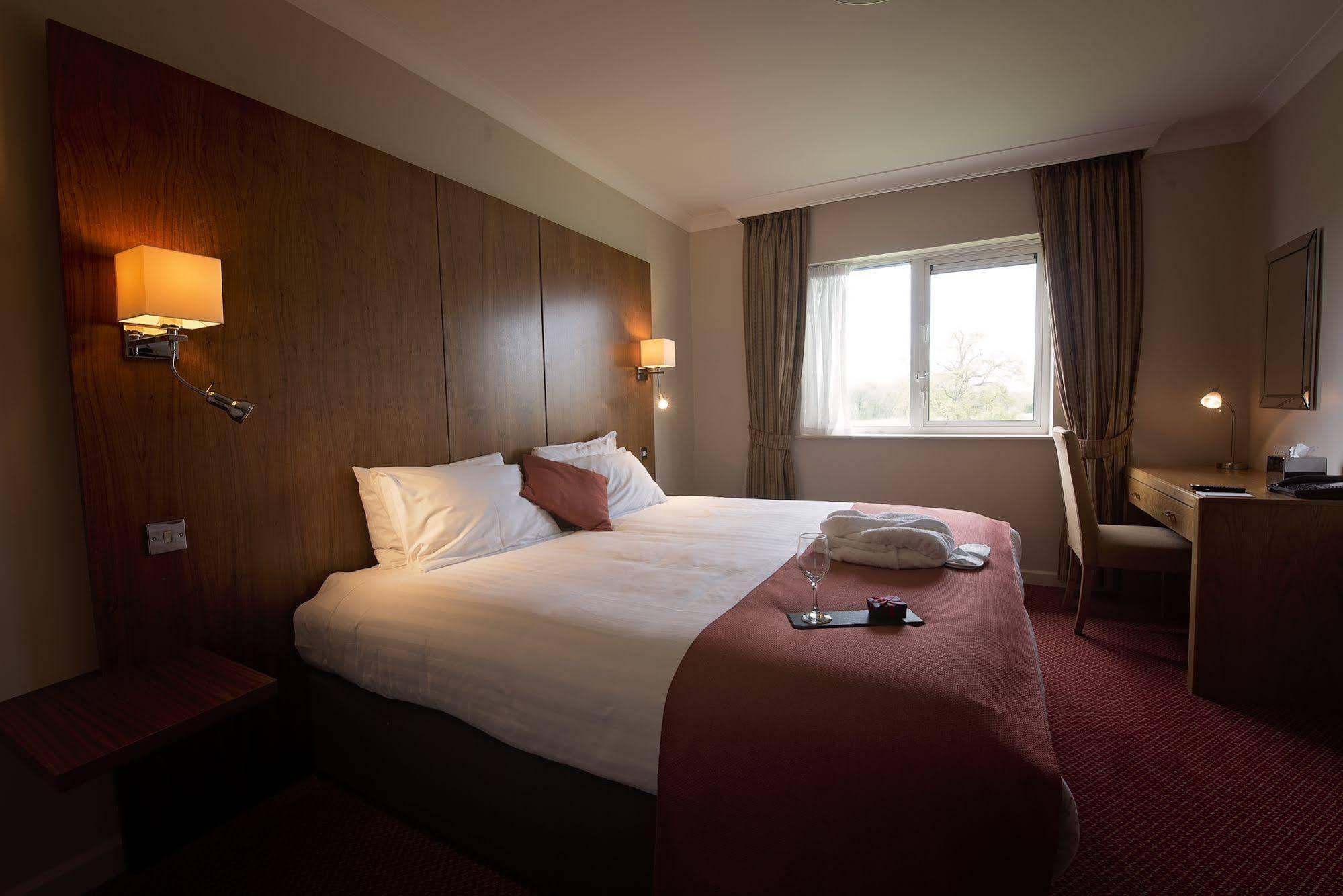 Horwood House Hotel Milton Keynes Bagian luar foto
