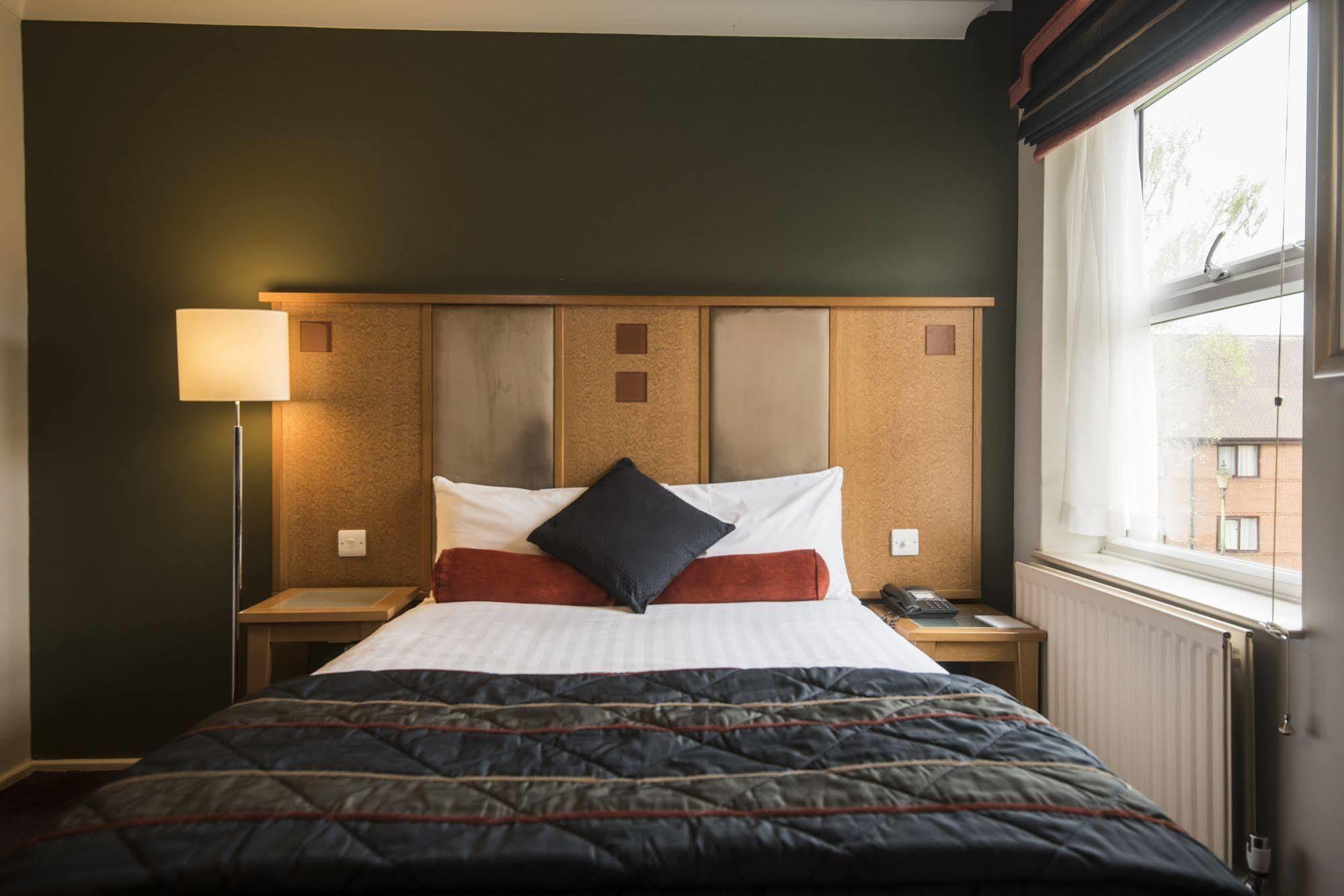 Horwood House Hotel Milton Keynes Bagian luar foto